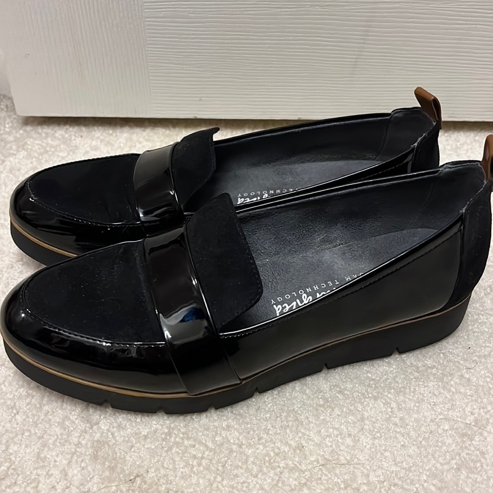Dr Scholls black patent leather loafers